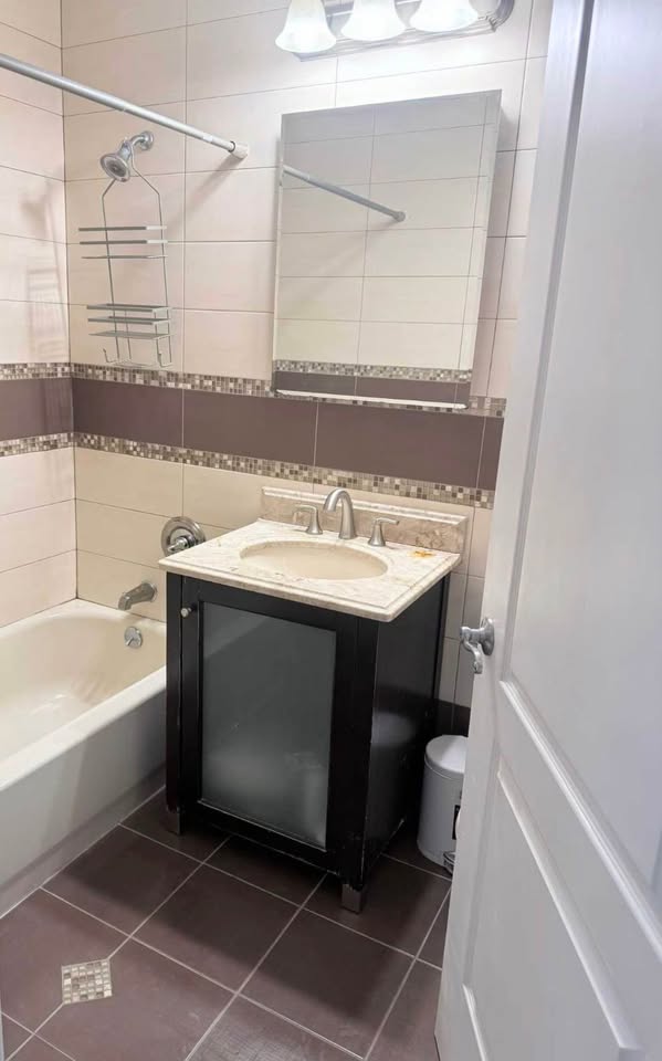 2 bedrooms, 1.5 bathrooms – Apartment
